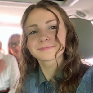 Meet your Posher, Olivia